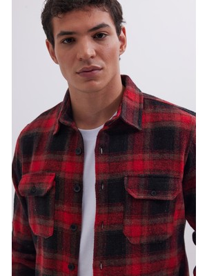 Tudors Erkek Slim Fit Dar Kesim Çift Cepli Kapaklı Spor Yaka Kareli Oduncu Gömlek