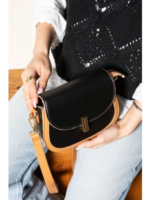 Çanta Trend Kilit Detaylı Uzun Askılı 4 Bölmeli Astarlı Çapraz ve Omuz Çantası 712