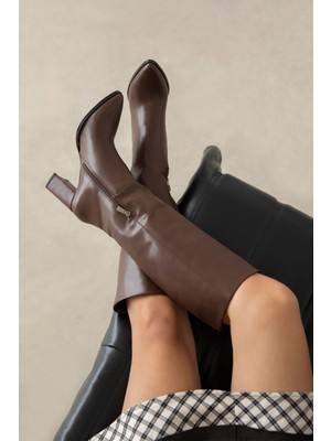 Straswans Sawyer Kadın Sivri Burun Kahve Deri Çizme Orta Topuklu Konforlu Günlük Kullanım