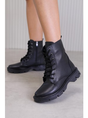 MR1047 Model 2 cm Tabanlı Yeni Sezon Postal Bot Sıyah