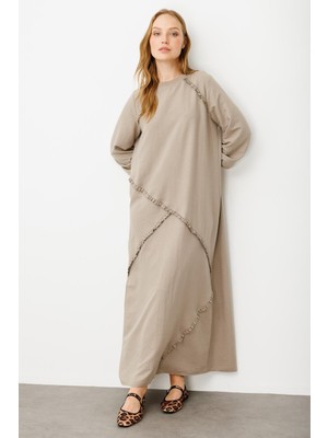 Micca Yumuşak Dokusu ve Zarif Detaylarıyla Ipekçe Doku Ribanalı Özel  Elbise-R-Vizon