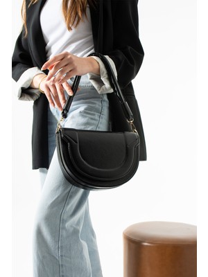 Çanta Trend *sakura Model Siyah Renk Gold Detaylı 2 Askılı Kadın El ve Omuz Çantası