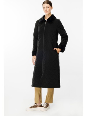 Micca Soft Kürk Yaka Detaylı Özel Kumaş Kapitone Dolgu Zamansız Kaban Manto-Siyah