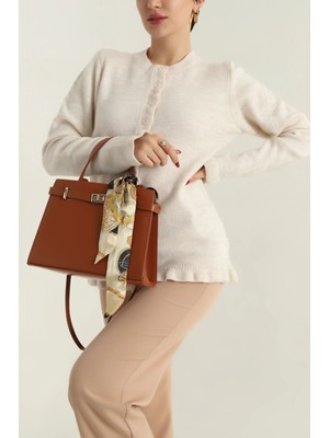 Clodi Taba Kilit Kapaklı Fular Detaylı Fermuarlı Kadın El Kol ve Omuz Çantası