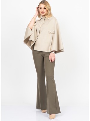 MissVina Bowsleeve Cape – Fiyonk Detaylı Premium Kaşe Panço 2636