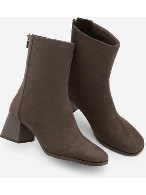 Marjin Kadın Topuklu Bot Küt Burun Arkadan Fermuarlı Nayis Kahve Süet