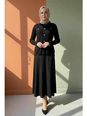 Modarte Etekli Düğme Detaylı Şık Triko Takım