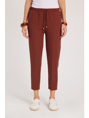 Tudors Kadın Relax Fit Rahat Kesim Yüksel Bel Dar Paça Beli Lastikli Bağcıklı kahverengi Pantolon