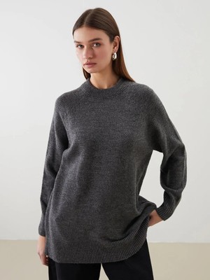 LC Waikiki Dik Yaka Oversize Kadın Triko Tunik  (W5)