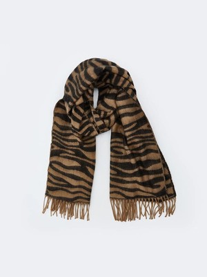 LC Waikiki Zebra Desenli Püsküllü Kadın Atkı  (W5)