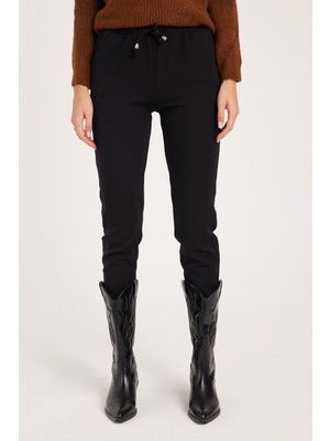 Tudors Kadın Relax Fit Rahat Kesim Yüksel Bel Dar Paça Beli Lastikli Bağcıklı siyah Pantolon