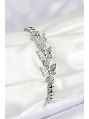 SHC4200 Kadınlar İçin Pirinç Zirkon Taşlı Gümüş Renk Bileklik Siyah Renk ile Zarif Bir Dokunuş