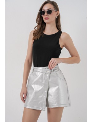 Hiccup Kadın Bdart Düğmeli Yüksek Bel Metalik Kumaş Mini Şort Etek Gümüş Gri