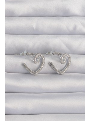 Pirinç Gümüş Renk Zirkon Taşlı Kıvrımlı Yarım Kalp Küpe - TJ-BKP9278