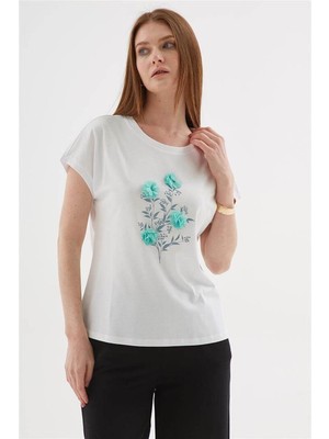 Nazen Giyim Kısa Kollu Çiçekli Beyaz Kadın T-Shirt  0123-2Y5