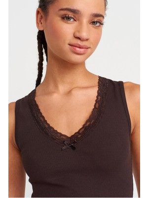 Nazen Giyim Dantel Detaylı Kolsuz Kahve Kadın Crop 31778-2Y5