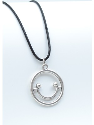 Alooya Gülen Yüz- Smile Gümüş Kaplama Deri İp Kolye