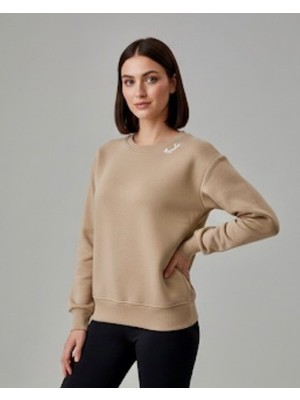 Amida Kadın Bej Bisiklet Yaka Minimal Nakışlı Sweatshirt - 2532