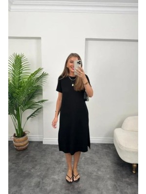 Mossta Yırtmaç Detaylı Rahat Kesim Viskon Elbise Siyah