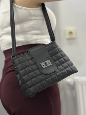 Kapaklı Kapitone Siyah Cilt Çanta