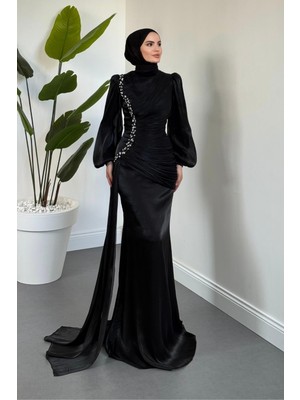 Merven Akyüz Ansel Yandan Taşlı Drapeli Janjan Abiye Siyah