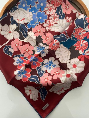 Belli Amber Desen Twill Ipek Eşarp