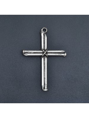 Alooya Çivili Haç Gümüş Kaplama Kolye Ucu