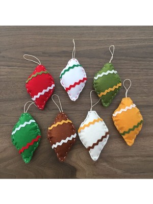 Empressco El Yapımı 7'li Keçe Yılbaşı Süsleri, Çam Ağacı Dekoru, Neşeli ve Renkli Tasarım