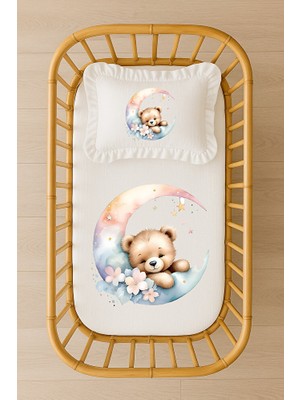 Moda Lime Ay Üzerinde Ayıcık Desenli Bebek Nevresim Takımı – 70×120 – Pastel Tonlar Içi Dolgulu Fırfırlı