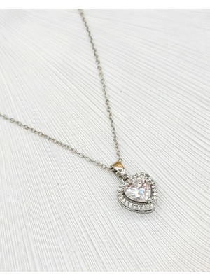 Nevoka Aura Kalp Detaylı Taşlı Zincir Kolye