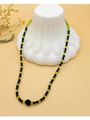 Nevoka Yeşil Siyah Geometrik Boncuklu Kolye