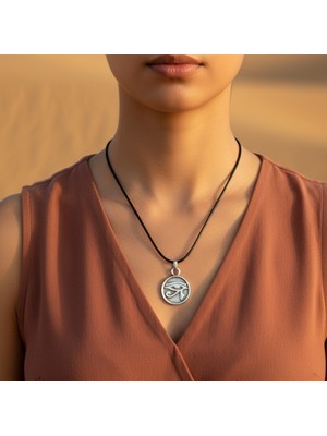 Alooya Güneş Tanrısı Ra'nın Gözü Madalyon Gümüş Kaplama Deri İp Kolye