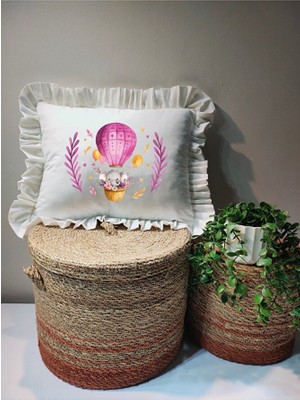 Moda Lime Isme Özel Mor Balonlu Koala Desenli Fırfırlı Bebek Yastığı - Içi Dolgulu 30X40 cm