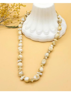 Nevoka Marina Oval Krem Akrilik Boncuklu Kolye