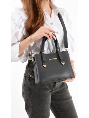 Sanmorris Kadın Uzun Askılı 4 Bölmeli Gold Aksesuarlı Sade Şık Omuz ve El Çantası