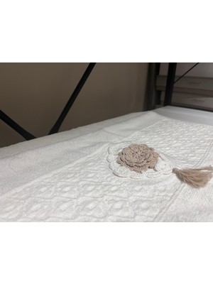 Çapa Home Çiçek Işlemeli Püsküllü El Yüz Havlusu