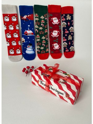 Carnaval Socks Yılbaşı 5’lı Desenli Çorap Seti | Unisex Hediye Kutulu Kış Temalı Çoraplar