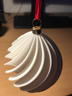 Empressco 4 Adet Beyaz Çam Ağacı Süsü, 3,5 Cm, Şık Yılbaşı Dekoru Seti