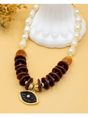 Nevoka Amber Göz Detaylı Akrilik Kolye