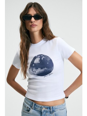 Grimelange ATHEA Kadın Bisiklet Yaka Kısa Kollu Önü Baskılı Slim Beyaz / Desenli T-Shirt