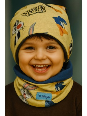 Bitangosu Çift Taraflı Çocuk Bere ve Atkı Seti 0-2 Yaş — Canlı Karikatür Desenli Dış / Sütlü Kahve Iç