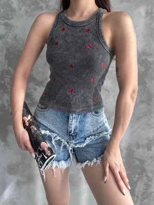 Ezel Glory Kalp Nakışlı Bluz