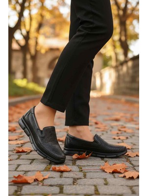 Ayakmod Siyah Hakiki Deri Ortopedik Taban Kadın Günlük Ayakkabı 608 Z