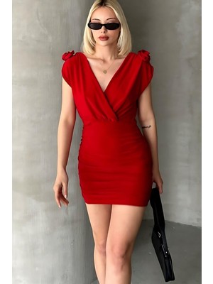 Mossta Kruvaze Yaka Gül Detaylı Mini Elbise Kırmızı