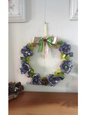 Empressco Parlak Çiçekli Yılbaşı Kapı Süsü, Metalik ve Şık Tasarım ile Evinizi Güzelleştirir