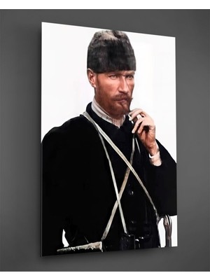 Marsilyan Mustafa Kemal Atatürk Portresi Beyaz Fon Cam Tablo