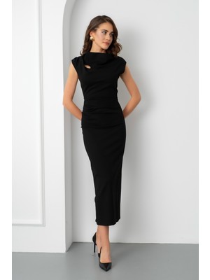 Lafaba Kadın Siyah Yaka Detay Midi Davet Elbisesi