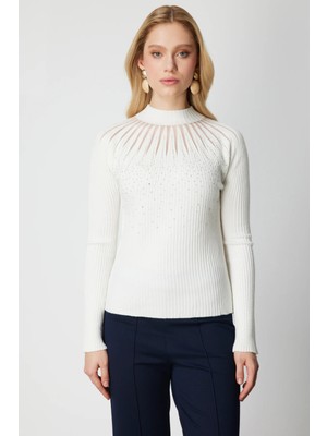 On Triko Önü Taşlı Dik Yaka Triko Kazak 60388-26K