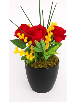 Crimson Mini Rose – Kırmızı Gül Premium Aranjman