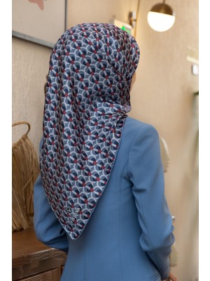 Vissona %100 Twill Ipek Geometrik Desenli Indigo - Bordo Renkli 90X90 Eşarp Dikim Şekli : El Dikişi
